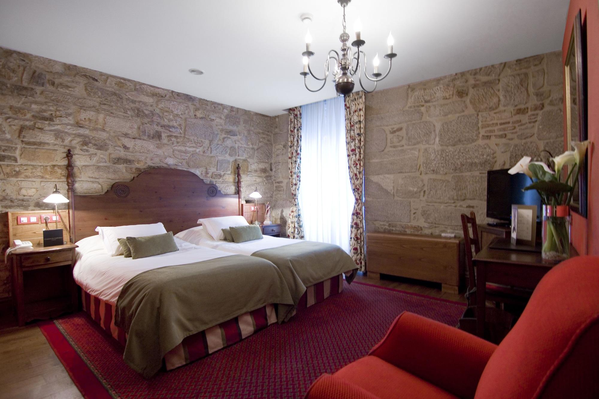 Hotel Virxe Da Cerca By Pousadas De Compostela Сантьяго-де-Компостела Экстерьер фото