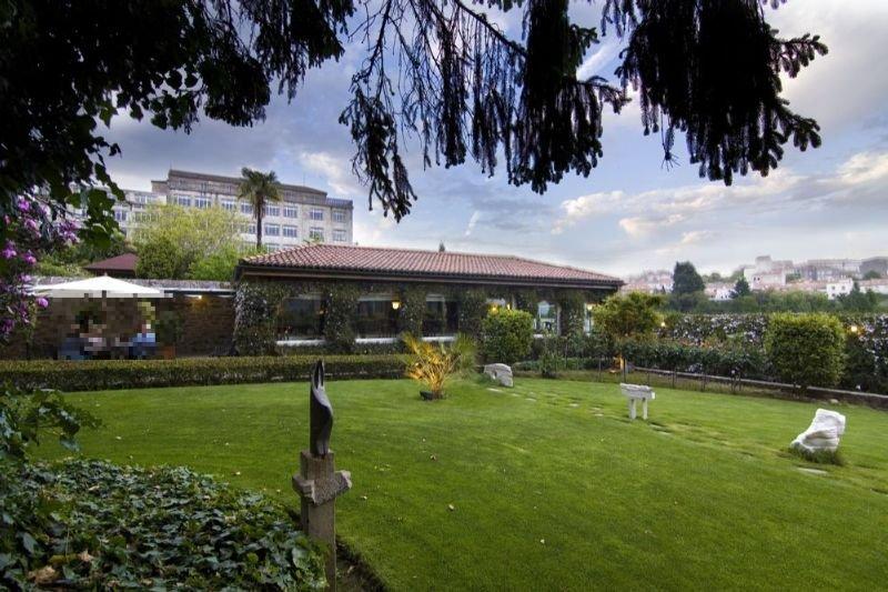 Hotel Virxe Da Cerca By Pousadas De Compostela Сантьяго-де-Компостела Экстерьер фото