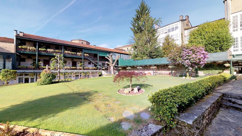 Hotel Virxe Da Cerca By Pousadas De Compostela Сантьяго-де-Компостела Экстерьер фото