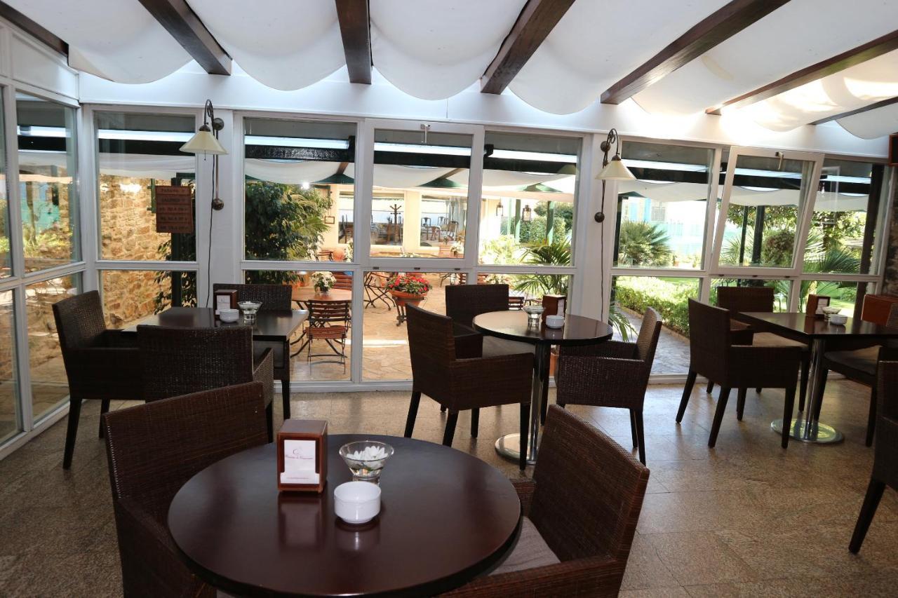 Hotel Virxe Da Cerca By Pousadas De Compostela Сантьяго-де-Компостела Экстерьер фото
